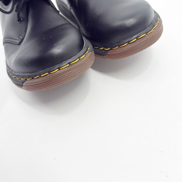 Dr Martens Cavendish Black Leather Flats Youth Junior size 1 Lace Up Loafer NWOT - Picture 8 of 13